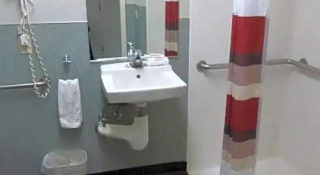 Четырёхместный номер Superior Red Roof Inn Arcata