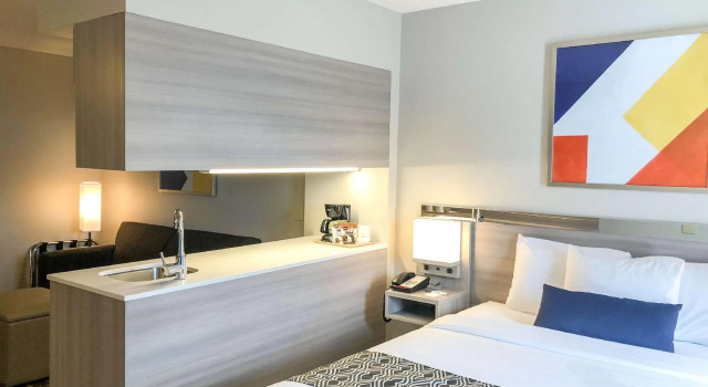 Двухместный люкс Microtel Inn & Suites by Wyndham Eagan/St Paul