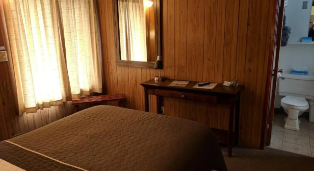 Номер Standard Lakeview Motel