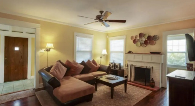 Casa Blanca - Chic Spanish-Style Cottage with Private Courtyard, Забронировать Отель Уэст-Палм-Бич Palm Beach County