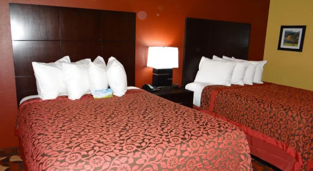 Четырёхместный номер Standard SureStay Studio By Best Western El Dorado