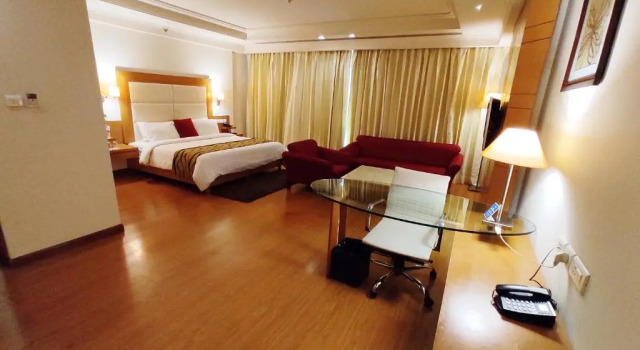 Люкс Executive Ambrosia Sarovar Portico
