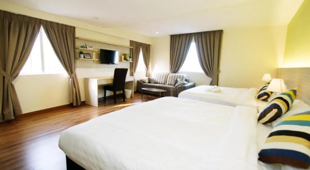 Люкс Premier Good Luck Inn