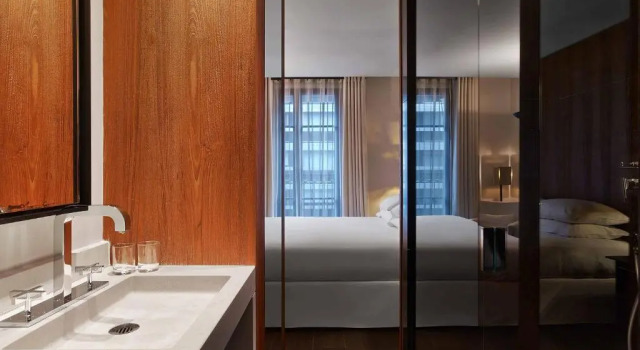 Двухместный номер Superior Le Metropolitan, Paris Tour Eiffel, a Tribute Portfolio Hotel