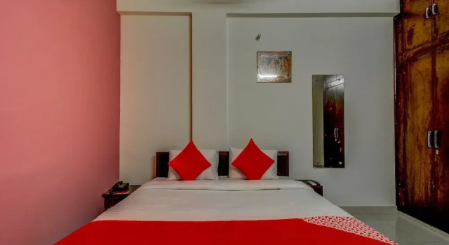 OYO 17265 Hotel Kankariya, Забронировать Отель Отели штата Раджастхана с парковкой, Парковка