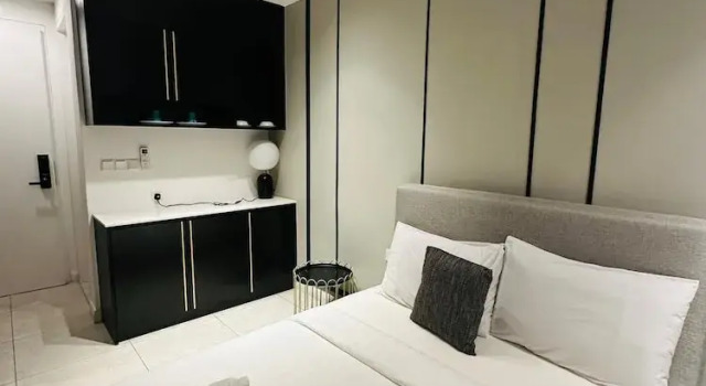 Трёхместный семейный номер Standard Axon Apartment Residential Suite