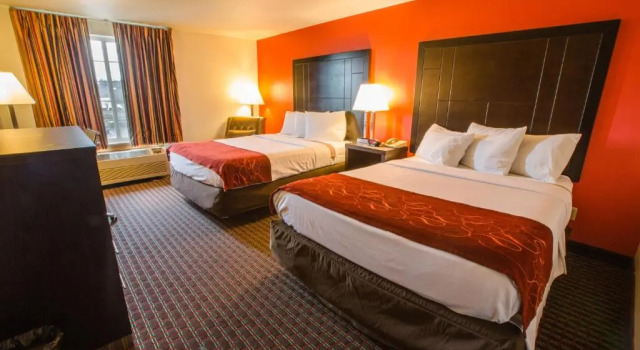 Четырёхместный номер Standard Bridgeway Inn & Suites - Portland Airport