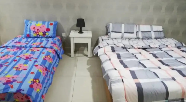 Коттедж с 5 комнатами с балконом Kepong Spacious Vacation House