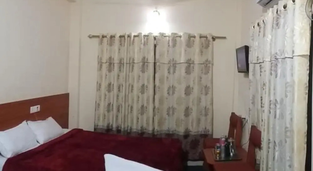 Четырёхместный номер Deluxe Hotel Daisy Park