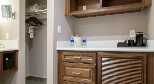 Двухместный номер Deluxe Woodcrest Hotel Cupertino