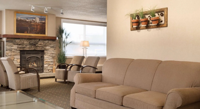 Coast Fraser Tower, Book Hotel Yellowknife Nordvestterritoriet