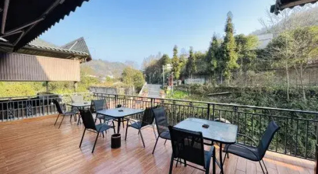 Xiaoyao Hot Spring Country Inn, Book Hotel Chengdu Sichuan