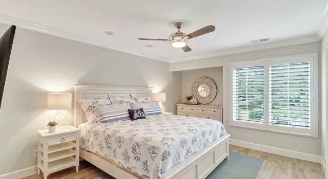 196 Twin Oaks at The Sea Pines Resort, Забронировать Курортный отель Отели Хилтон-Хед-Айленд с парковкой, рядом с Stan Smith Tennis Academy, Парковка