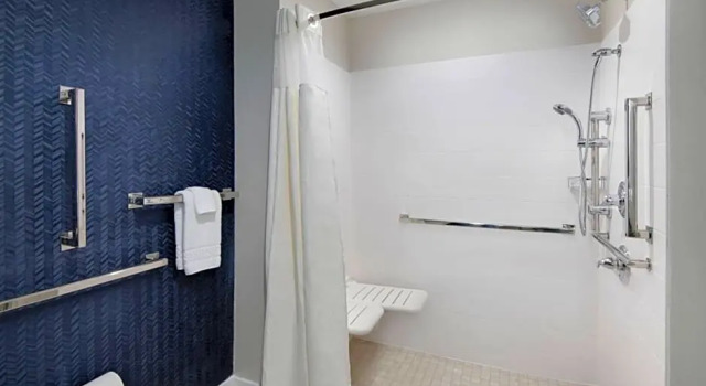 Двухместный люкс c 1 комнатой Fairfield Inn & Suites by Marriott Columbia Downtown