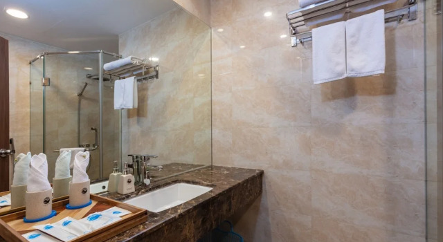Трёхместный семейный номер Standard Oriana Hotel