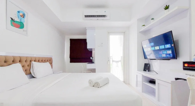 Студия Cozy Room and Well Furnished Studio at Baileys Apartment By Travelio