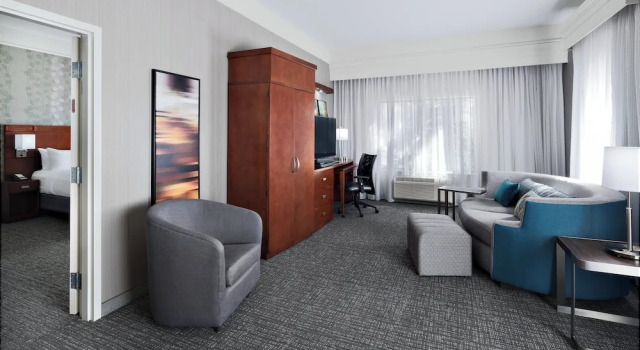 Люкс c 1 комнатой Courtyard by Marriott Flagstaff