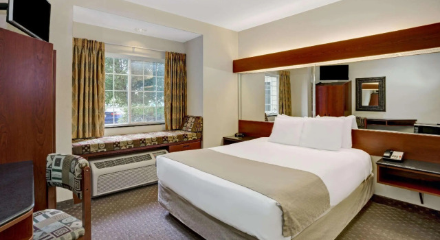 Двухместный номер Standard Microtel Inn & Suites by Wyndham Indianapolis Airport