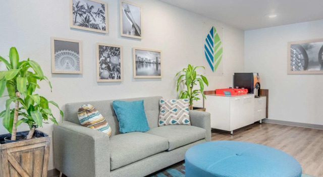 Extended Stay America Select Suites - Orlando - South, Rezerwuj Hotel Hotele w Kissimmee z parkingiem, Parking
