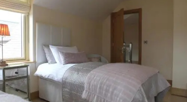Ceol Na Mara, Prenota Hotel Laghy 