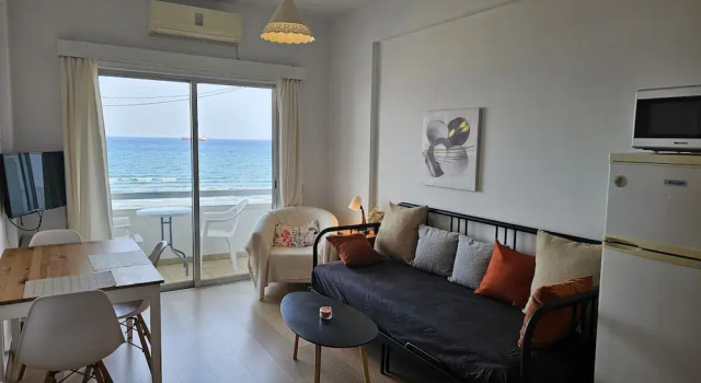 119 LCA - Stay Dreamy Seaside Apartment, Book Apartment Larnaka Larnaca Region
