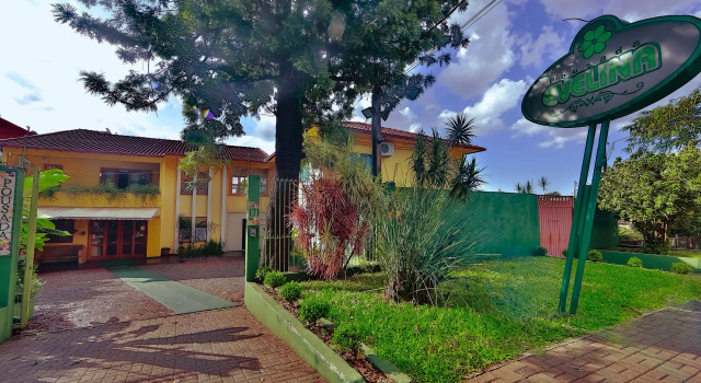 POUSADA EVELINA, Забронировать Отель Недорогие отели Фос-ду-Игуасу, рядом с Country Club, недорого