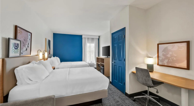 Четырёхместный номер Standard Spark by Hilton Spring Lake Fayetteville