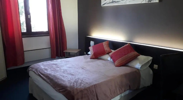 Номер Standard Logis Hôtel Le Merle Blanc