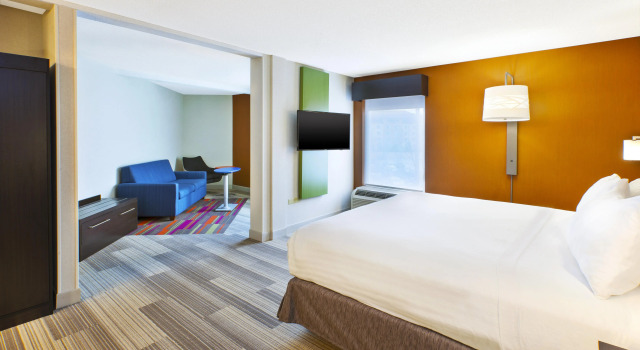 Holiday Inn Express Hotel & Suites Chicago-Midway Airport by IHG