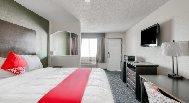 Люкс OYO Hotel Rosenberg TX I-69