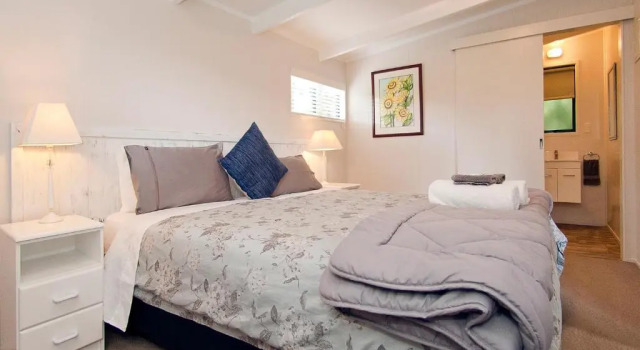 Коттедж c 1 комнатой с видом на сад Flaxmill Accommodation