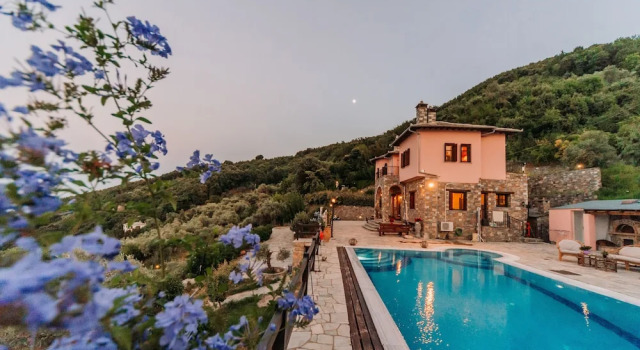 Вилла с балконом Elysian Luxury Villa Pelion