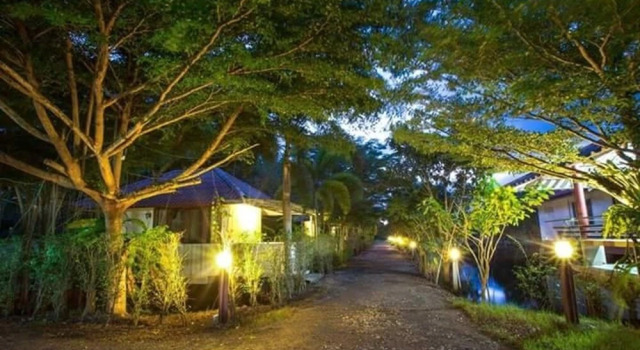 Baan Chomchan บ้านพักชมจันทร์ ทะเลน้อย, Rezervați Hotel Khuan Khanun Thailanda