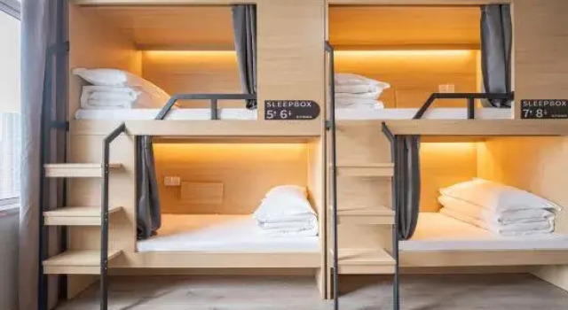 Кровать в общем номере (мужской номер) Dengba Inn(Hangzhou Longhu Binjiang Tianjie Jianghan Road Metro Station Store)