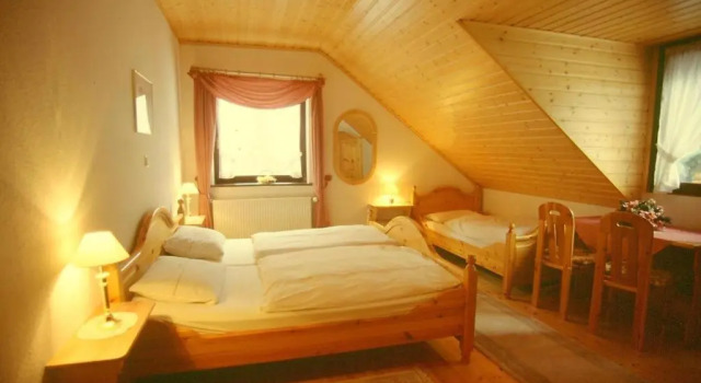 Hotel Landgasthof Simon, Забронировать Отель Вальдрах Trier-Saarburg