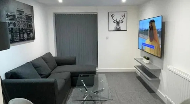 Immaculate 2-bed Apartment in London, Varaa Huoneisto Asunnot kohteessa Merseyside, Huoneisto