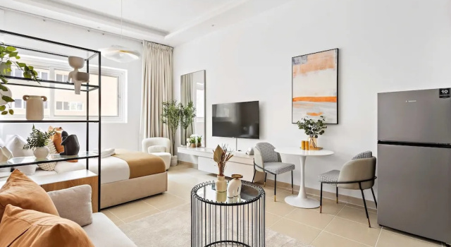 Silkhaus Stylish Studio ASB Tower Pool Gym