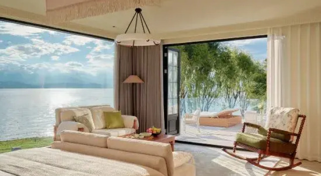 Люкс Sunrise Sea View with Panoramic Screen at Sea One Side · Vacation Retreat