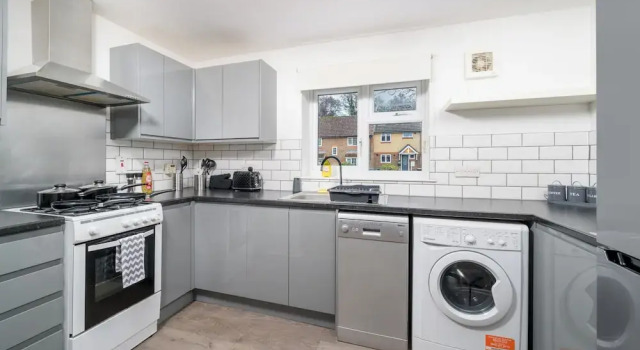 Pet-friendly 1-bedroom Apartment in Crawley, Забронировать Апартаменты/квартира Апартаменты Исторического графства Суссекса, Апартаменты/квартира
