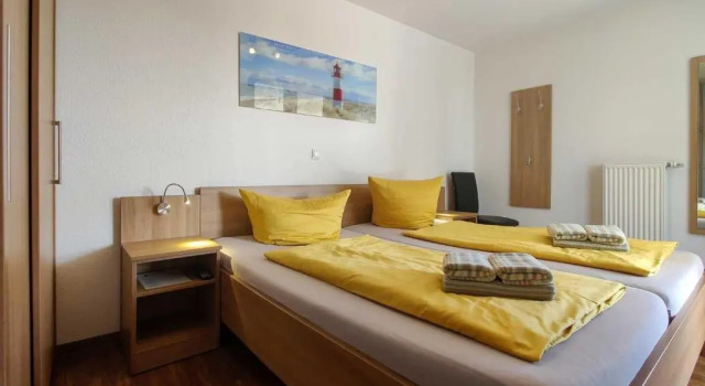 Ferienwohnung-308-Hohe-Lith-Duhnen-mit-eigenem-Strandkorb-am-Strand