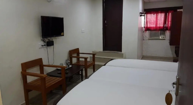 Hotel Sorrento Guest house Anna Nagar East Metro Shenoy Nagar metro budget monthly daily rooms, Забронировать Гостевой дом Отели штата Тамилнада с завтраком, Завтраки