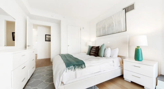 Global Luxury Suites at The Wharf