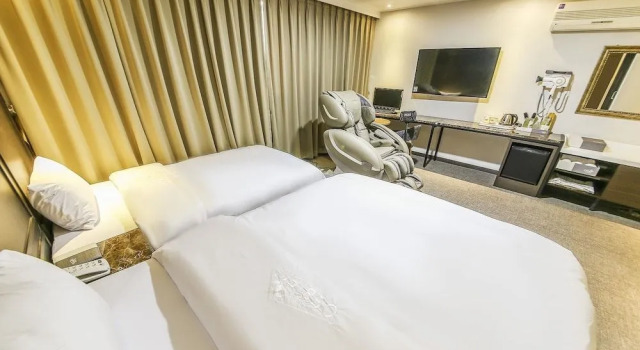 Cebien Hotel Guro
