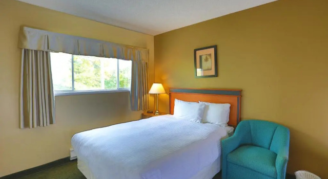 Люкс с 2 комнатами Diplomat Motel