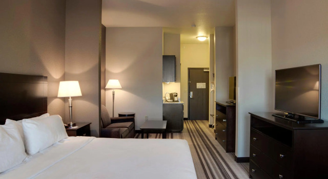 Двухместный люкс Holiday Inn Express & Suites Nevada by IHG