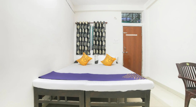 SPOT ON 63069 Anuj Guest House, Забронировать Гостевой дом Гостевые дома Нагпур, Гостевой дом