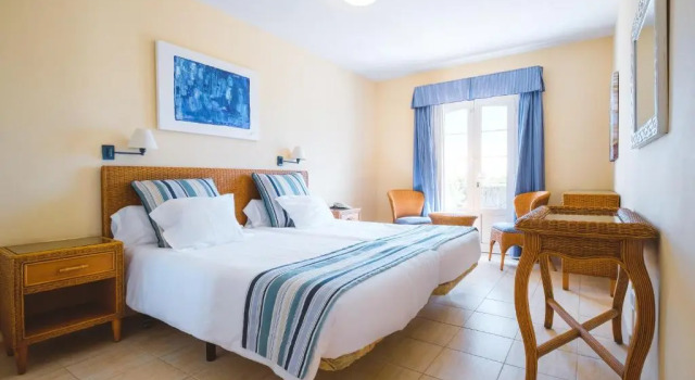 Апартаменты Apartamentos LIVVO Coloradamar