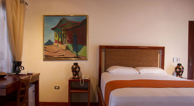 Estrada Hotel & Bistro, Book Hotel Hotels in Granada Region with Parking, Parking