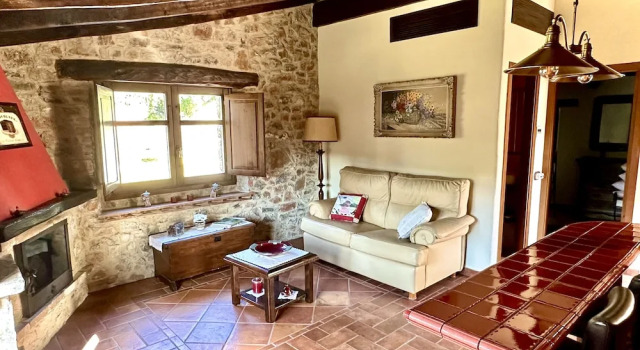 Двухместные апартаменты Superior с балконом и с видом на сад Masia Can Viver - Olive oil tourism B&B
