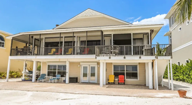 8170 Estero